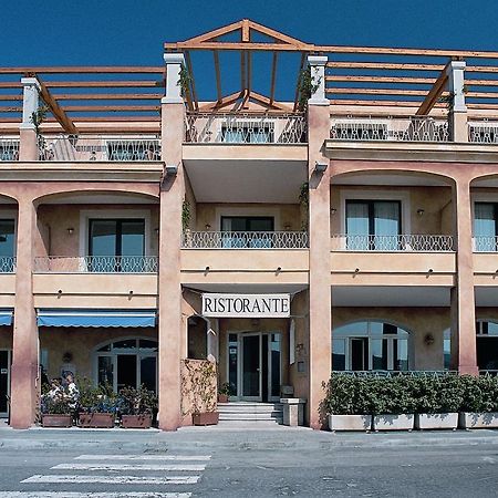 Hotel Del Porto Cannigione Kültér fotó