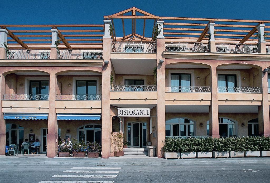 Hotel Del Porto Cannigione Kültér fotó